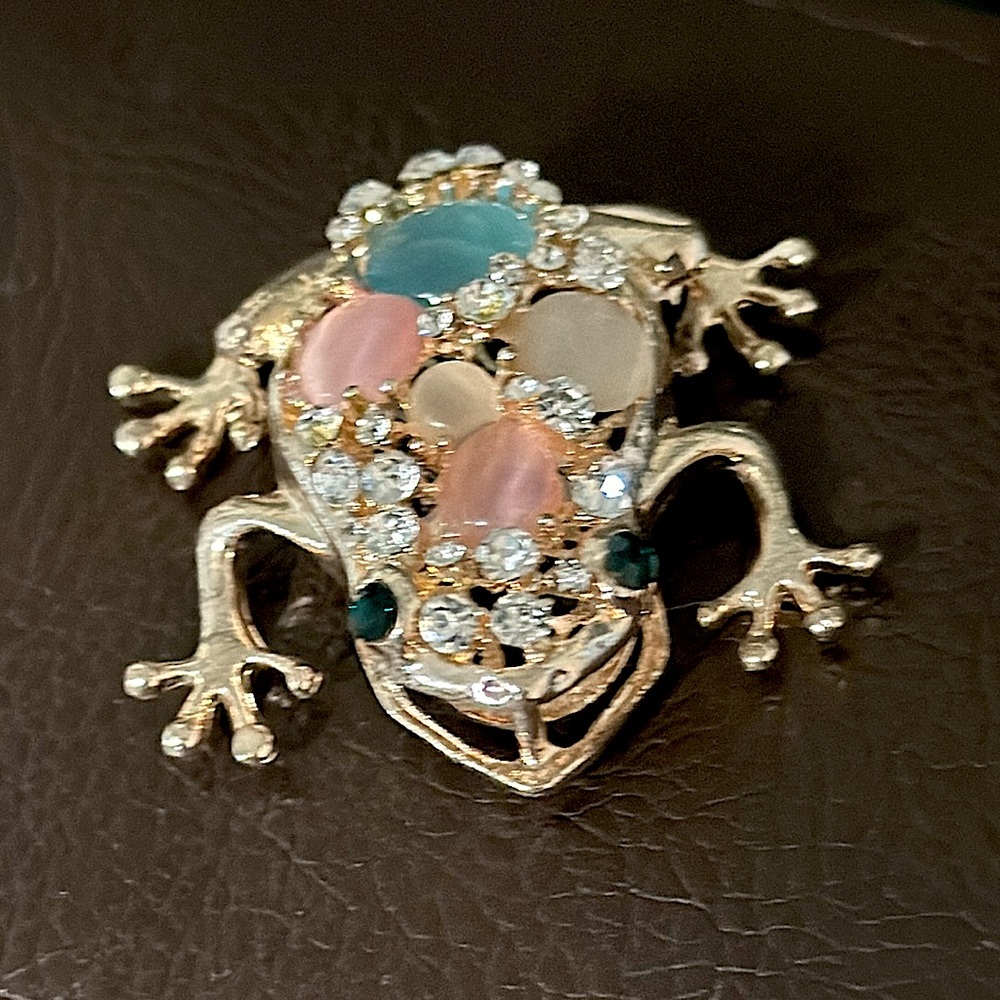 Betsey Johnson Frog pendant - jeweled - quirky and fun